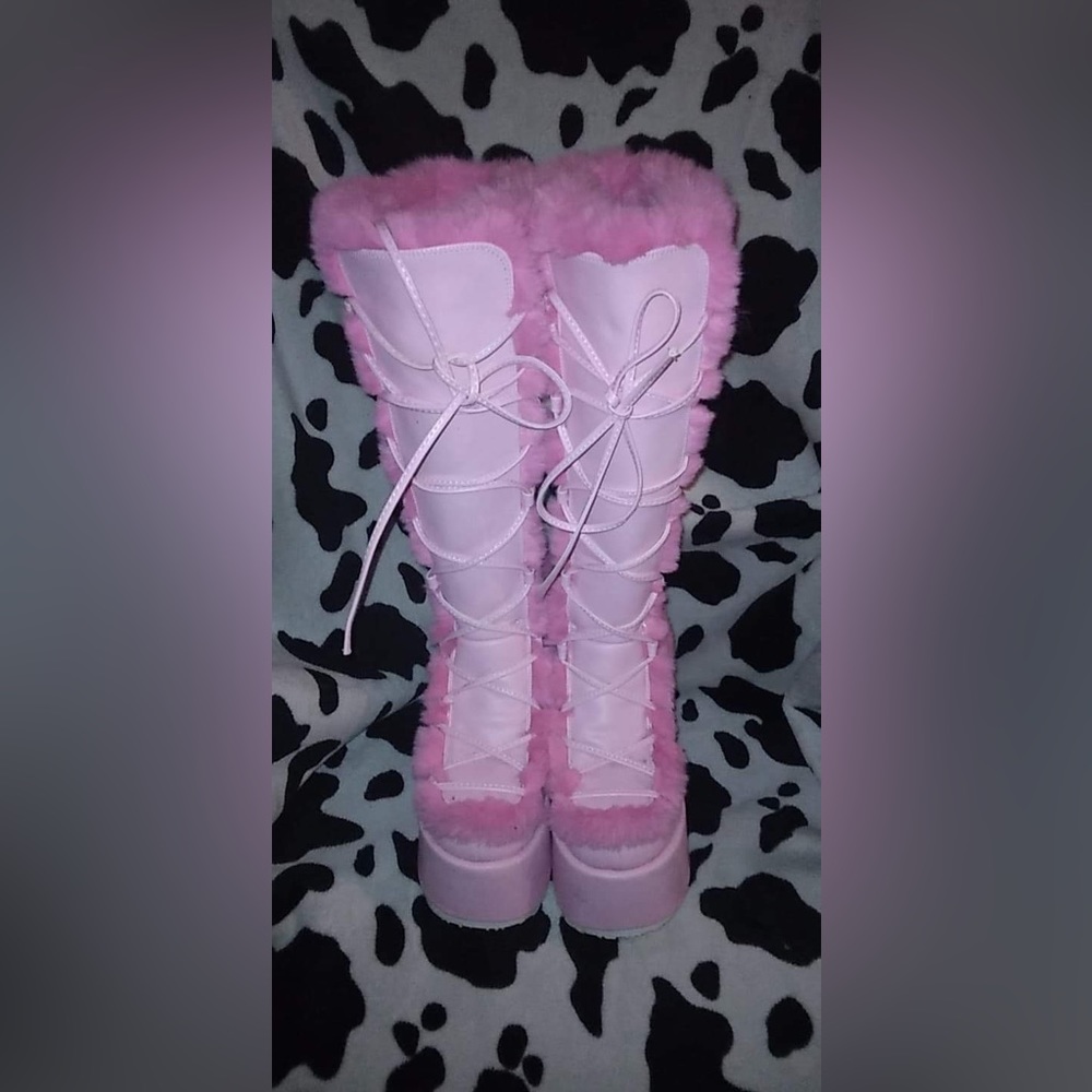 Demonia platform boots - Picture 1 of 3